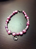 Armband med hänge